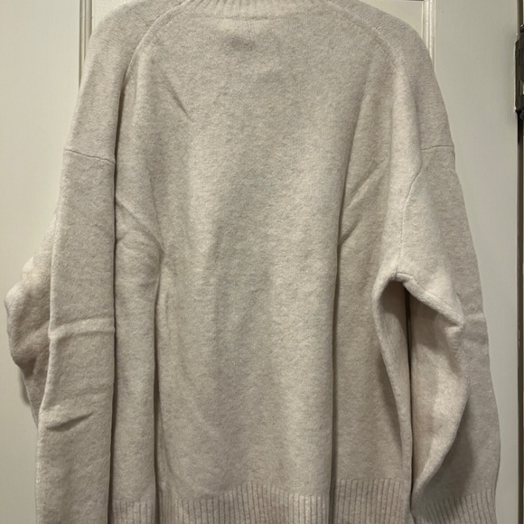UNIQLO Mock Turtleneck Sweater NWT - Picture 5 of 7